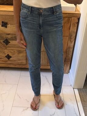 Chico's Platinum Jegging in medium.  1.5 Chicos size (10/12 regular)